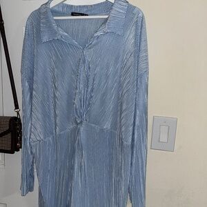 Boohoo Plus Size/Curve Light Blue Plisse Top with Collar